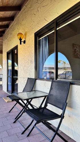 المرافق, Captains Quarters Motor Inn in كامبريدج
