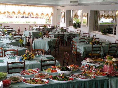 Étterem, Hotel Piccadilly in Lido di Camaiore