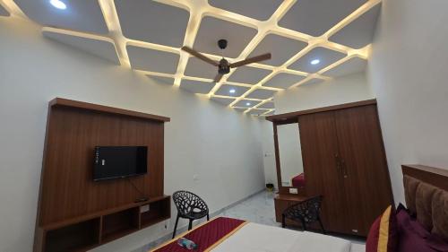 RC Lodge Channarayapatna