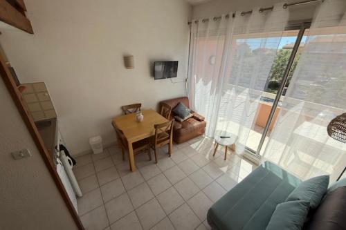 Studio proche de la plage avec balcon