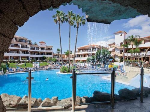 501.Serene studio with large terrace and pool