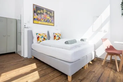 Studio for 2, Free Garage, Zoo in Berlin, Deutschland