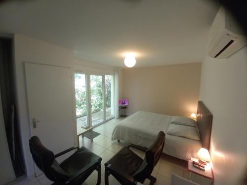 Studios meublés climatisés 4 étoiles chez André - Location saisonnière - Jonzac