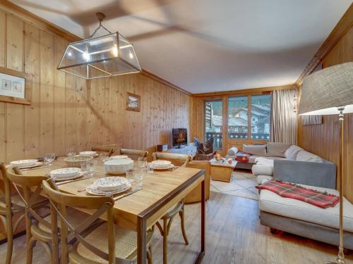 Confortable appartement 4 pièces avec wifi, parking, exposé Sud près des pistes à Val-d'Isère.
