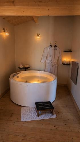 Chalet romantique - Jacuzzi privatif - King size