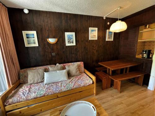 Résidence Genepi - Studio 4 personnes avec baignoir et balcon aux Ménuires MAE-5674