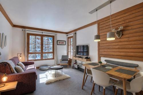 Arc 1950, Appartement 1 chambre, 05 pers, Vue Montagne, Sauna, Hammam, Jacuzzi, salle de fitness, Piscine extérieure chauffée