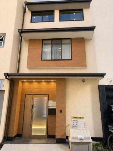 光の庭 in Nishinari Ward