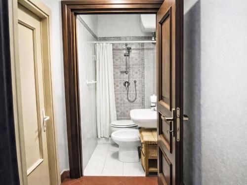Ванна кімната, Apartment Il Mulinetto by Interhome in Колацоне