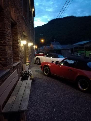 Au bord de l'eau Vakantiewoning voor 11 personen met zicht op de Semois gîte à louer Chairière
