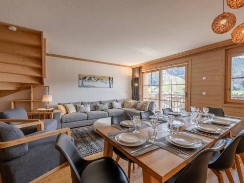 Duplex lumineux à Morzine avec parking, proche des pistes, idéal pour 8 personnes - FR-1-754-94