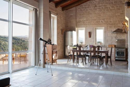 Stone Built Private villa Limeri with pool, BBQ & Shaded Patio gîte à louer Áno Valsamóneron