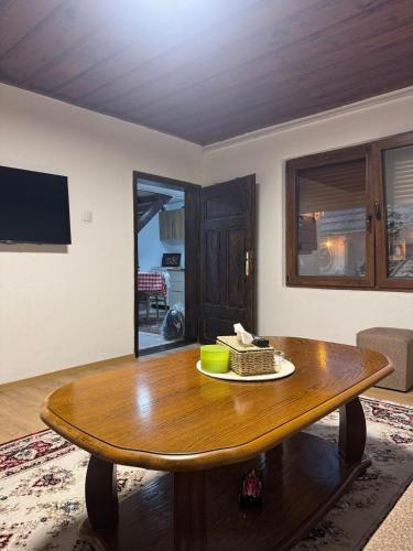 Guesthouse VOTRA in تيتوفو