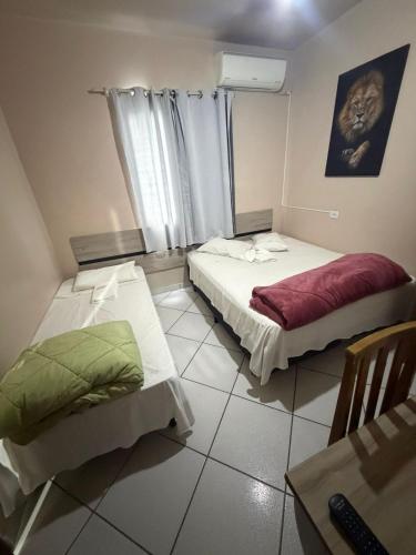 3 twin beds