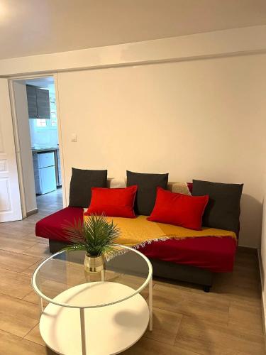 Poincaré Rosny, supers appartements (Poincare Rosny, supers appartements) in Росні-су-Буа
