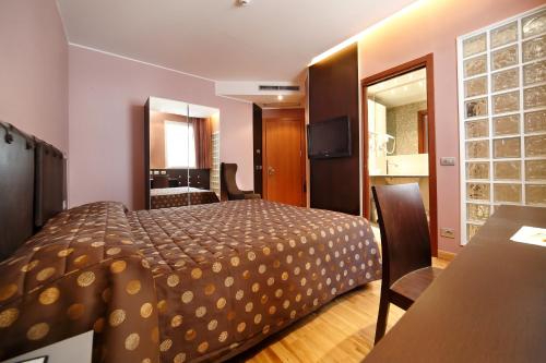 Hotel Terminal - image 8