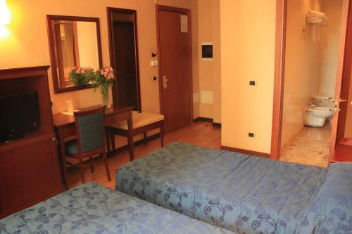Hotel Terminal - image 13