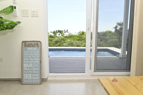 Sapphire Cottage - Brand New Beach Villa with Pool home in North Palmetto Point