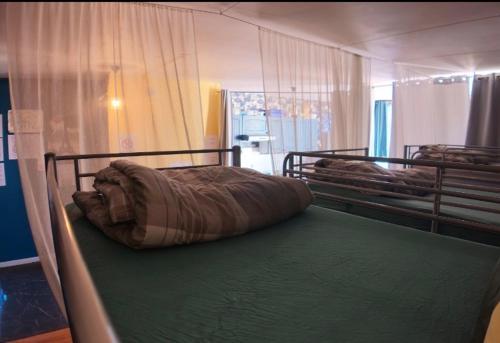 Dortoir pour homme repos entre 20h et 10h - Juste pour dormir in Bobigny