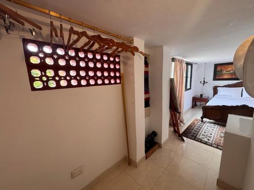 Private Colonial House in San Antonio - image 2