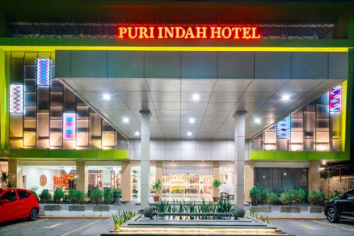Hotel Puri Indah & Convention in ماتارام