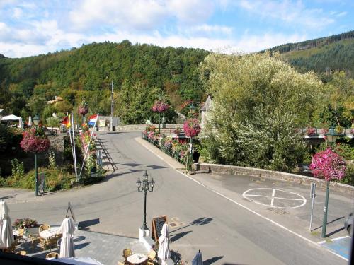 Le Baron Apartments - image 2