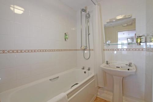 Halfway House Inn - image 6
