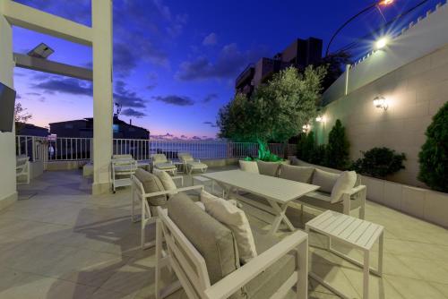 Jounieh Apartment With Private terrace in Harisa