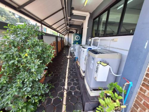 Irich Theparak S101 - BTS-Chang Erawan 2kms near Mueang Samut Pu Chao Saming Phrai Hospital