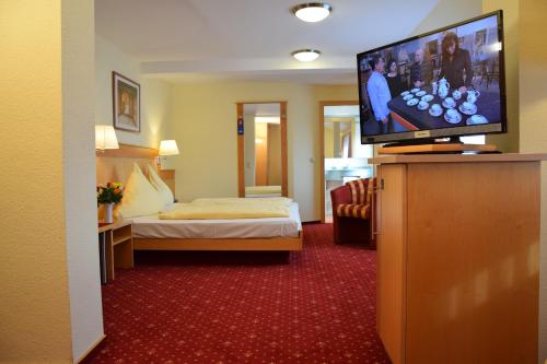 Hotel Restaurant Zur Linde 5.2km von Oberdischingen entfernt