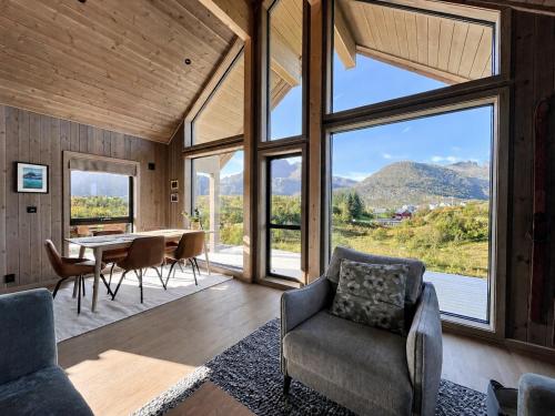 Lofoten Arctic Cabin