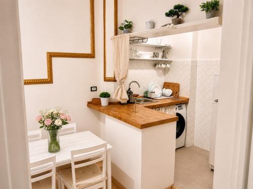 Lovely and cozy central apartment in the best position 2