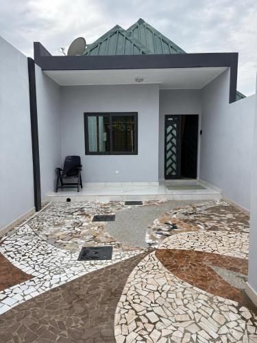 Maison cosy de 2 chambres avec parking privé - image 5