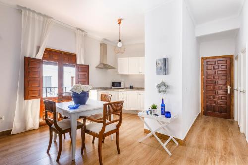 Casa Elodí, 3 beautiful apartments and 1 private studio in Sayalonga (Casa Elodi, 3 beautiful apartments and 1 private studio in Sayalonga) in Sayalonga