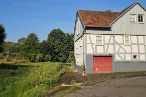 Ferienhaus Gleenbach mit Balkon in Antrifttal