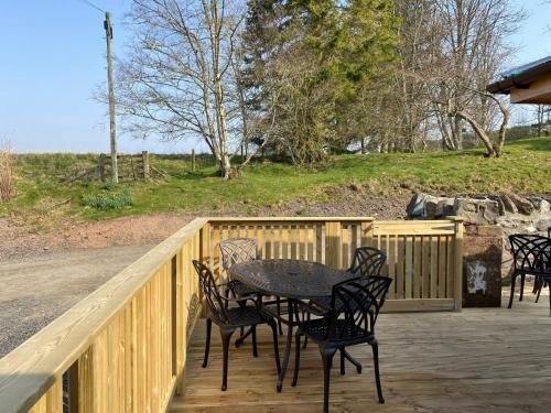 Partridge at Rossie Ochil Estate Cottages with Hot Tub, Perthshire in Форганденні