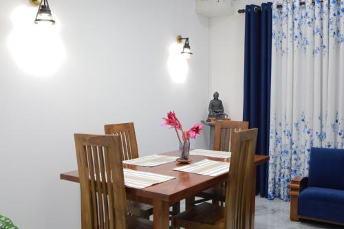 Madampe Residence in Madampe