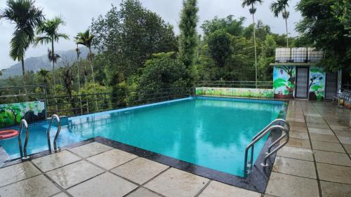 مسبح, Skywide Resort - Wayanad in Muttil