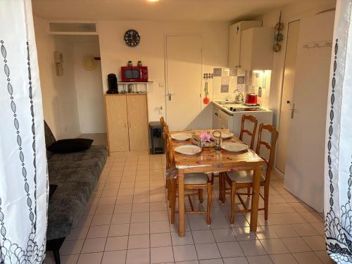 Appartement T2 meublé à 100 m de la plage