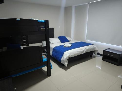 1 queen bed, 2 bunk beds