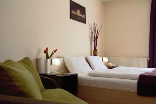 Triple M Hotel - image 10
