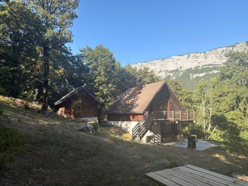 Chalet des Hardes Cocon nature du vercors in Rencurel