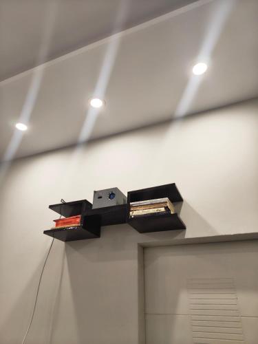 Skyline Apartments Luxury 2BR with Home Cinema - image 2