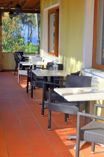 Hotel Tirrena Bike & Country Hotel - image 6