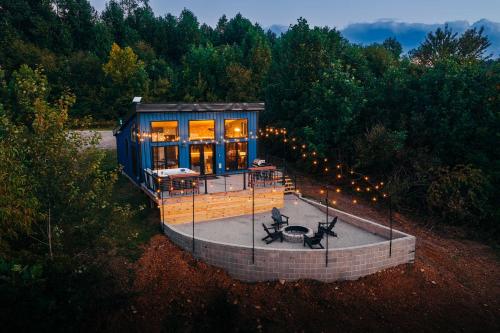 The Overlook A Luxury Cabin With Hot Tub And Views in New Plymouth (OH)