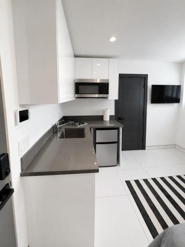 Brand new studio in the best area 2 min away from Beverly Hills