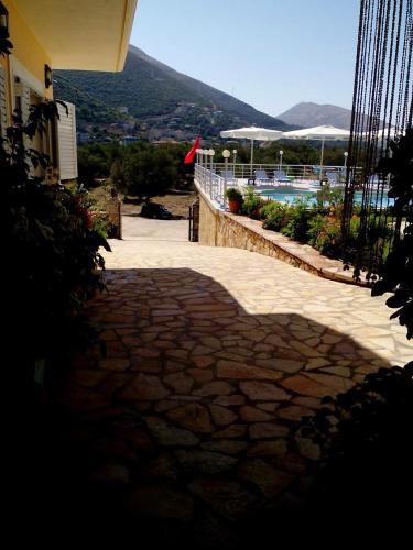 Hotel Vila Kafe - image 2