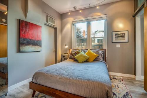New Contemporary Historical Unit from 5 Star Host - image 3