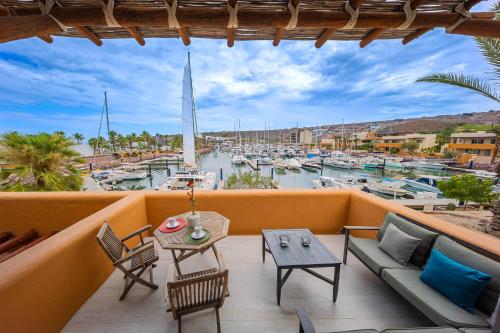 Puerta Cortés 404 - 2BD Marina View Condo