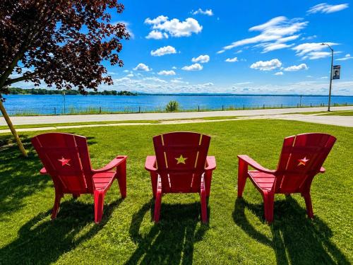 The Lake House-King Bed-Outdoor Kitchen-Hot Tub